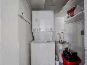 8421 NW 59th Pl, Tamarac FL 33321