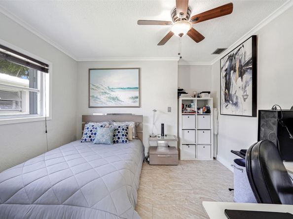 8421 NW 59th Pl, Tamarac FL 33321