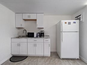 8421 NW 59th Pl, Tamarac FL 33321