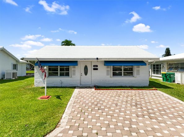 8421 NW 59th Pl, Tamarac FL 33321