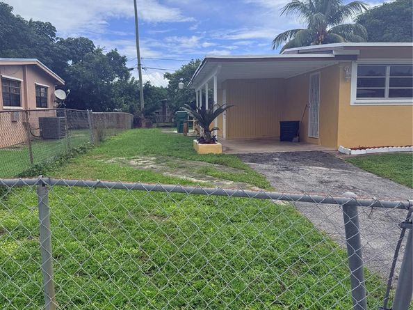 19425 NW 39th Ave, Miami Gardens FL 33055