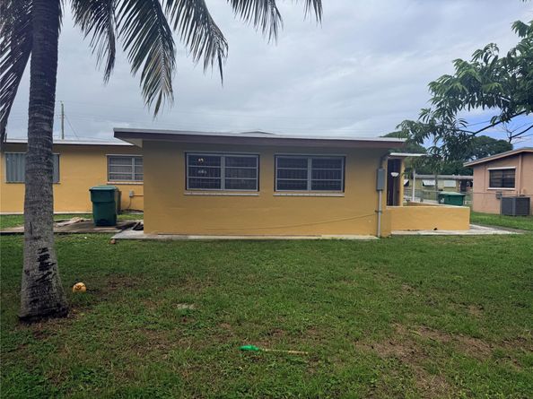 19425 NW 39th Ave, Miami Gardens FL 33055