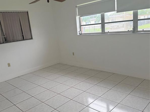 19425 NW 39th Ave, Miami Gardens FL 33055