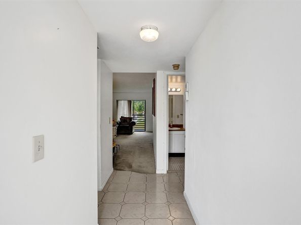 10434 Sunrise Lakes Blvd 202, Sunrise FL 33322