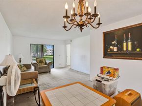 10434 Sunrise Lakes Blvd 202, Sunrise FL 33322