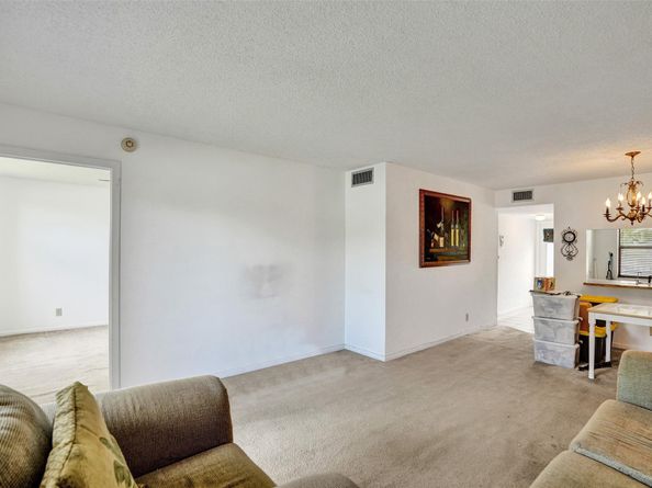 10434 Sunrise Lakes Blvd 202, Sunrise FL 33322