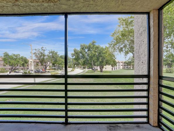 10434 Sunrise Lakes Blvd 202, Sunrise FL 33322