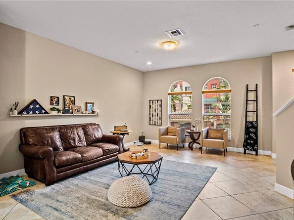 1033 NE 17th Way 1103, Fort Lauderdale FL 33304