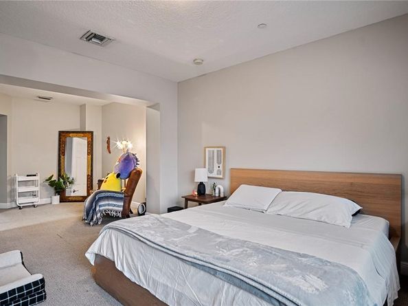 1033 NE 17th Way 1103, Fort Lauderdale FL 33304