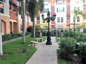 1033 NE 17th Way 1103, Fort Lauderdale FL 33304