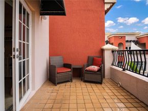 1033 NE 17th Way 1103, Fort Lauderdale FL 33304