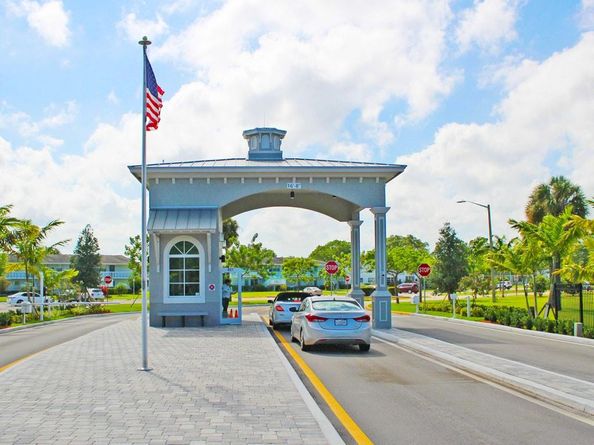 519 Tilford X 519, Deerfield Beach FL 33442