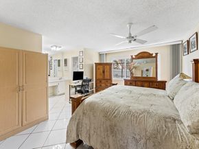6440 NW 201st Ter, Hialeah FL 33015