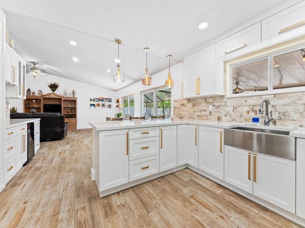 6440 NW 201st Ter, Hialeah FL 33015