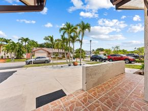 6440 NW 201st Ter, Hialeah FL 33015