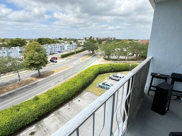 500 Executive Center Drive 5  E, West Palm Beach FL 33401