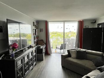 500 Executive Center Drive