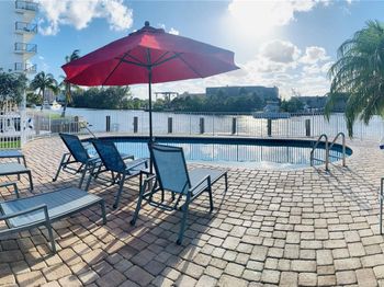 1705 N Riverside Dr