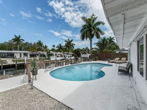 2436 Gulfstream Ln, Fort Lauderdale FL 33312