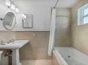 2436 Gulfstream Ln, Fort Lauderdale FL 33312