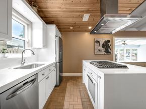 2436 Gulfstream Ln, Fort Lauderdale FL 33312