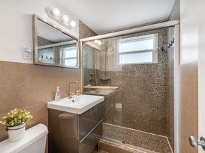 2436 Gulfstream Ln, Fort Lauderdale FL 33312