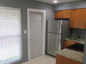 1413 NE 5th Ter, Fort Lauderdale FL 33304