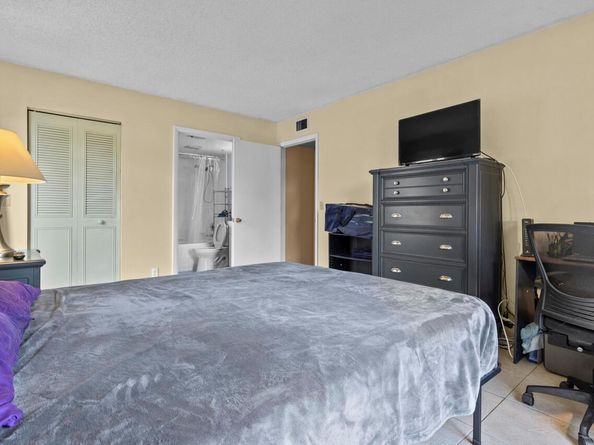 1015 Green Pine Boulevard A1, West Palm Beach FL 33409