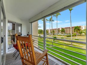 3590 Via Poinciana 205, Lake Worth FL 33467