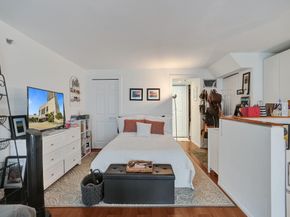 555 NE 15th St T4(704), Miami FL 33132