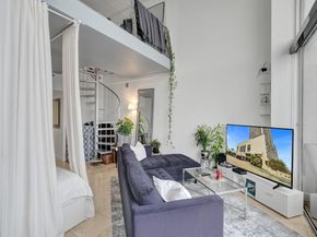 555 NE 15th St T4(704), Miami FL 33132