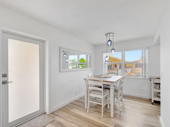 229 Chatham K, West Palm Beach FL 33417