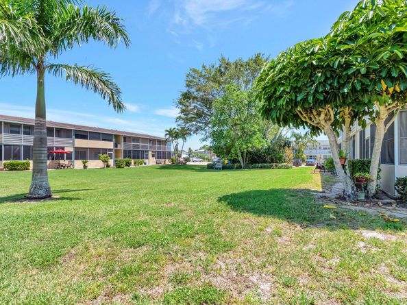 229 Chatham K, West Palm Beach FL 33417