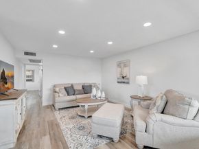 229 Chatham K, West Palm Beach FL 33417