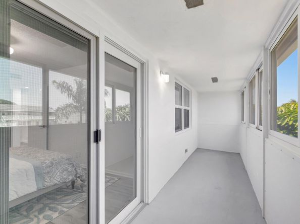 229 Chatham K, West Palm Beach FL 33417