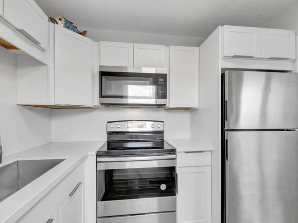 229 Chatham K, West Palm Beach FL 33417