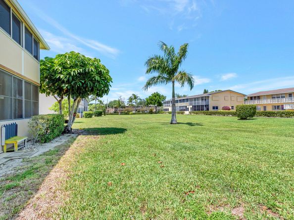 229 Chatham K, West Palm Beach FL 33417