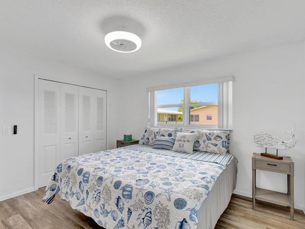 229 Chatham K, West Palm Beach FL 33417