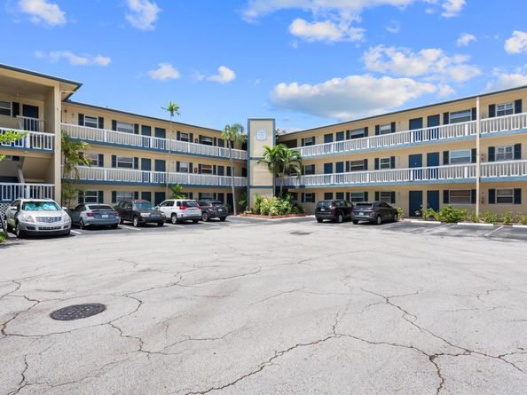 1400 NE 57th Ct 104, Fort Lauderdale FL 33334