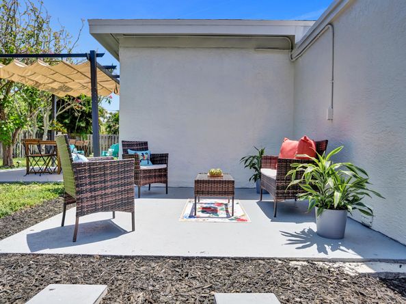2661 NE 20th Street, Pompano Beach FL 33062