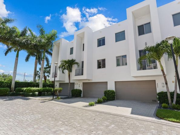 4021 NW 18th Way, Boca Raton FL 33431