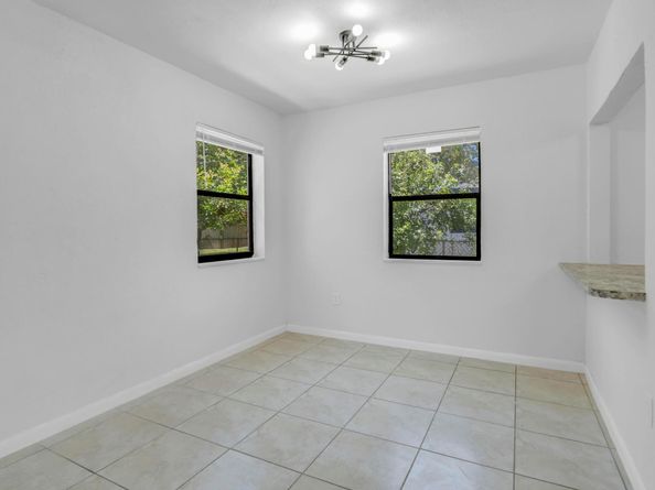 3025 NW 5 St, Fort Lauderdale FL 33311
