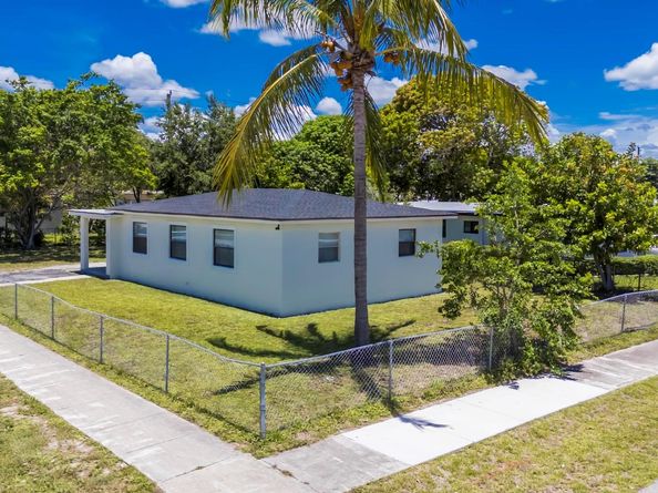 3025 NW 5 St, Fort Lauderdale FL 33311