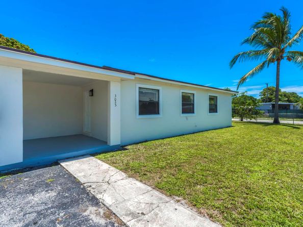 3025 NW 5 St, Fort Lauderdale FL 33311