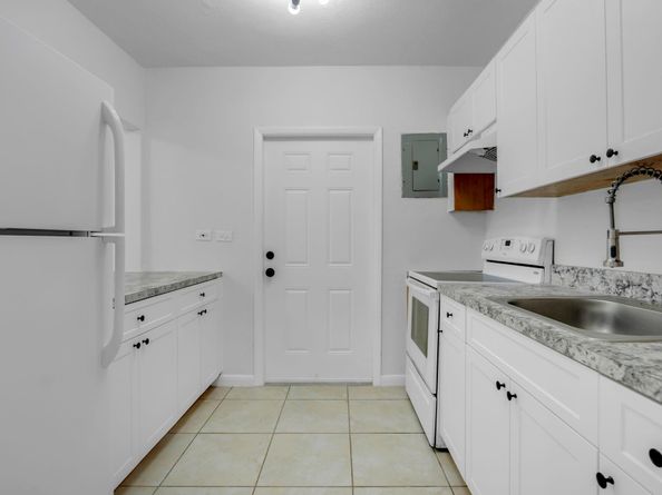 3025 NW 5 St, Fort Lauderdale FL 33311