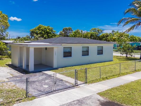 3025 NW 5 St, Fort Lauderdale FL 33311