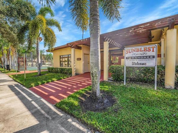 4717 N Pine Island Road 160, Sunrise FL 33351