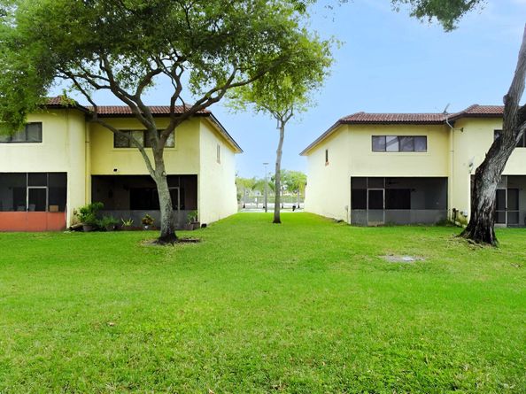 4717 N Pine Island Road 160, Sunrise FL 33351