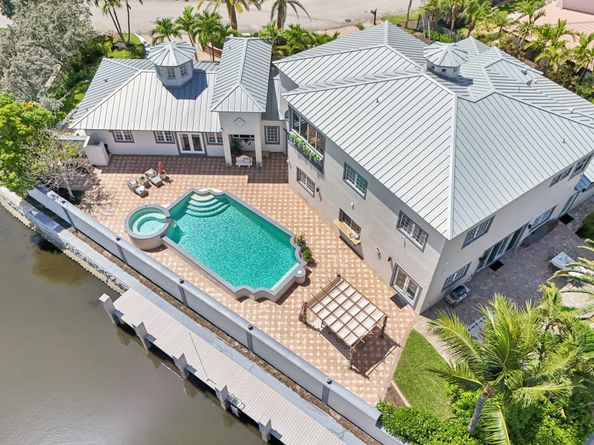 3900 NE 23rd Ter, Lighthouse Point FL 33064