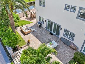 3900 NE 23rd Ter, Lighthouse Point FL 33064